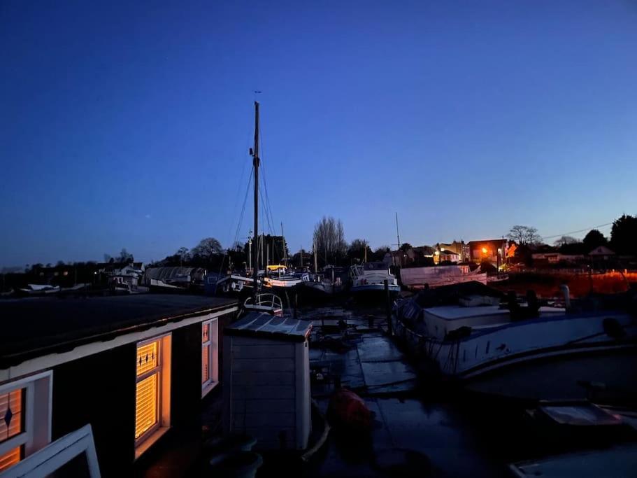 Toosey Lass - St Osyth Creek Saint Osyth 외부 사진