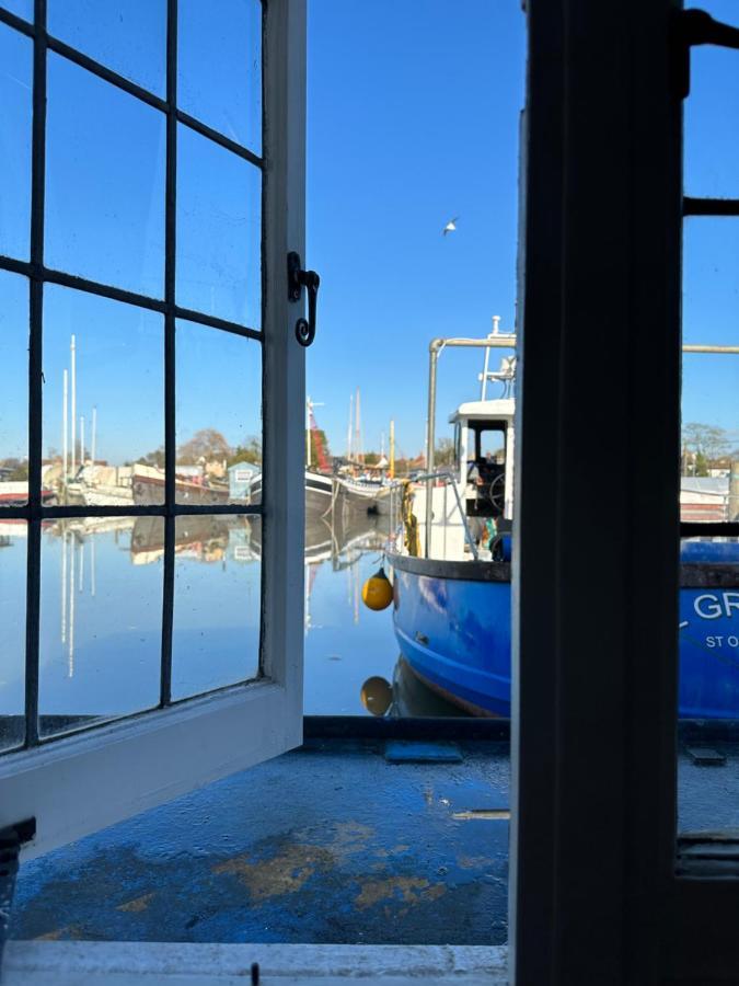 Toosey Lass - St Osyth Creek Saint Osyth 외부 사진